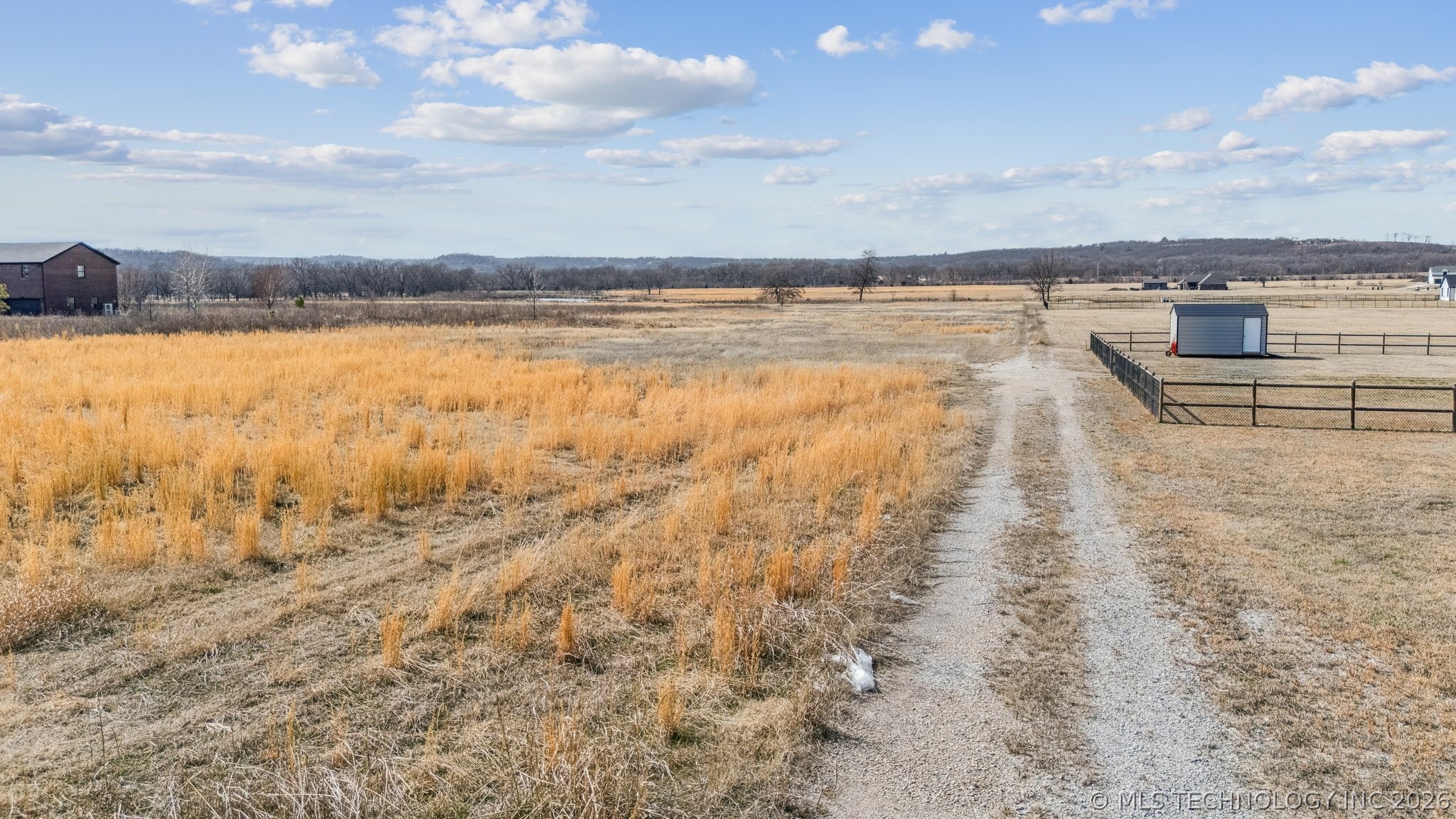 18486 S 49th West Avenue Property Photo 5