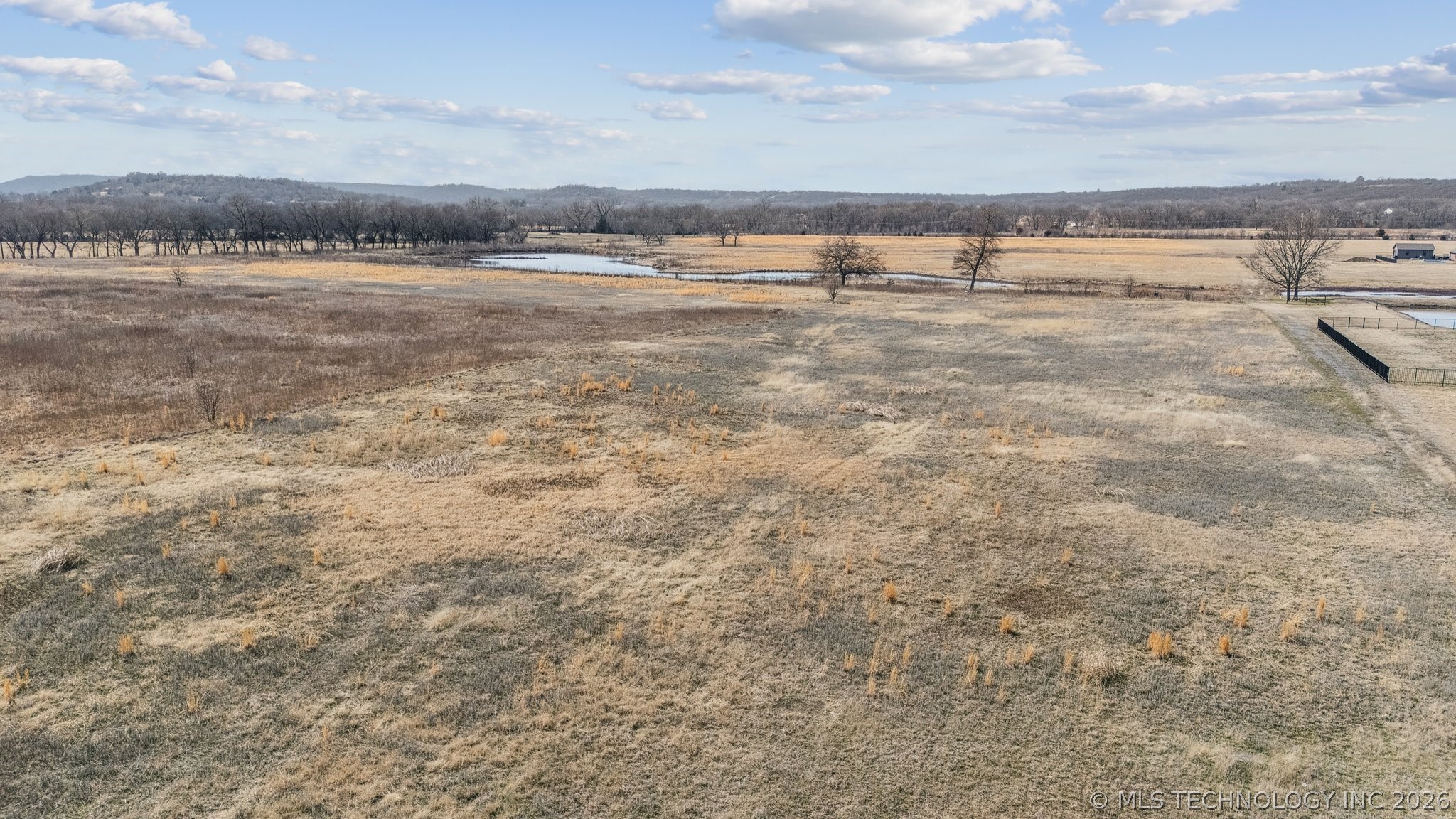 18486 S 49th West Avenue Property Photo 6