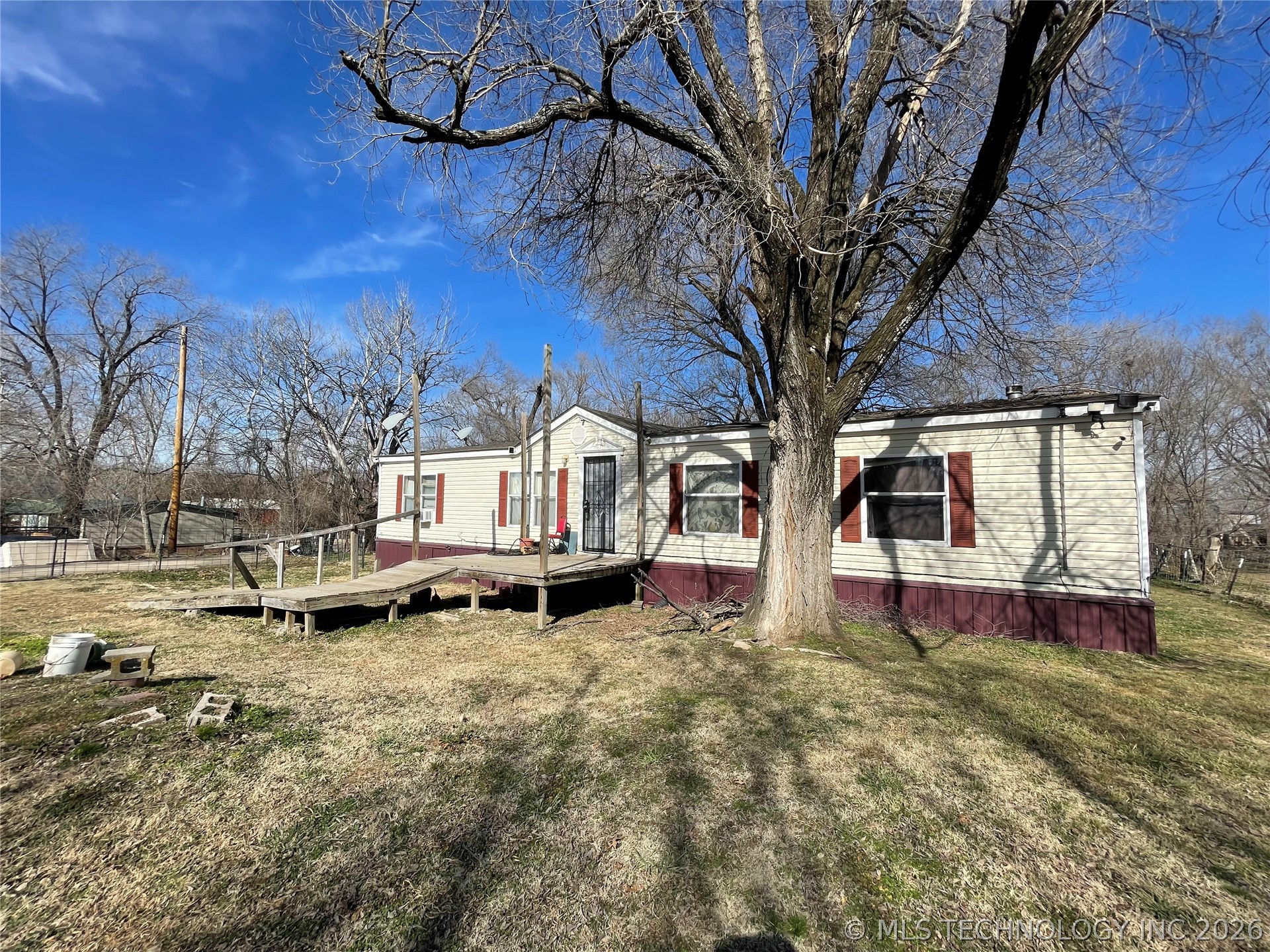 25203 E 111th Street S Property Photo 2