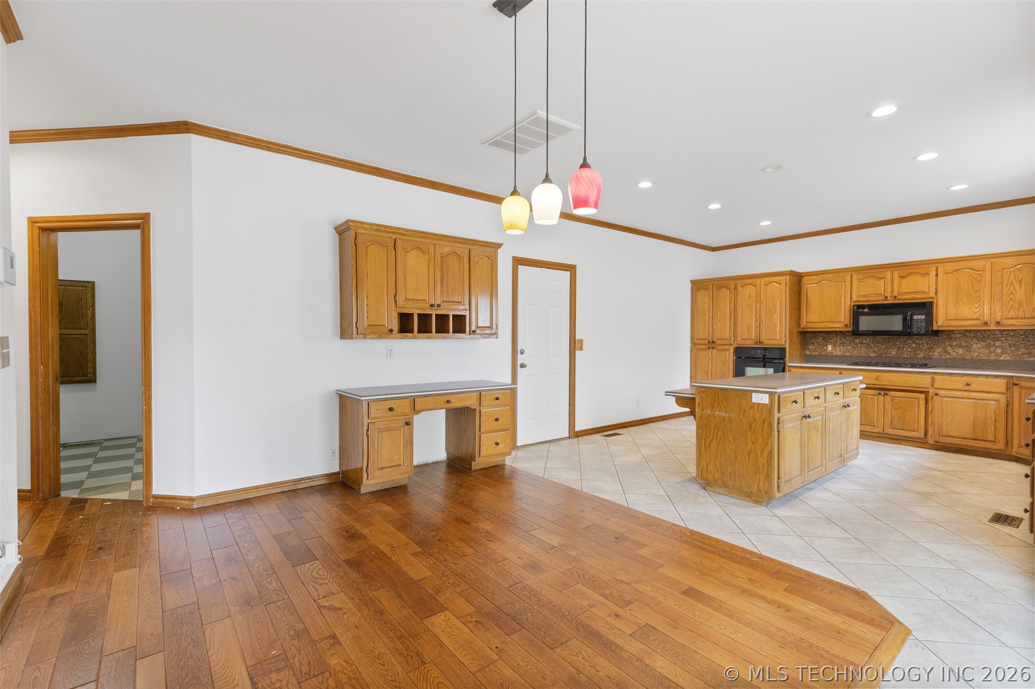 5963 S 286th East Avenue Property Photo 5