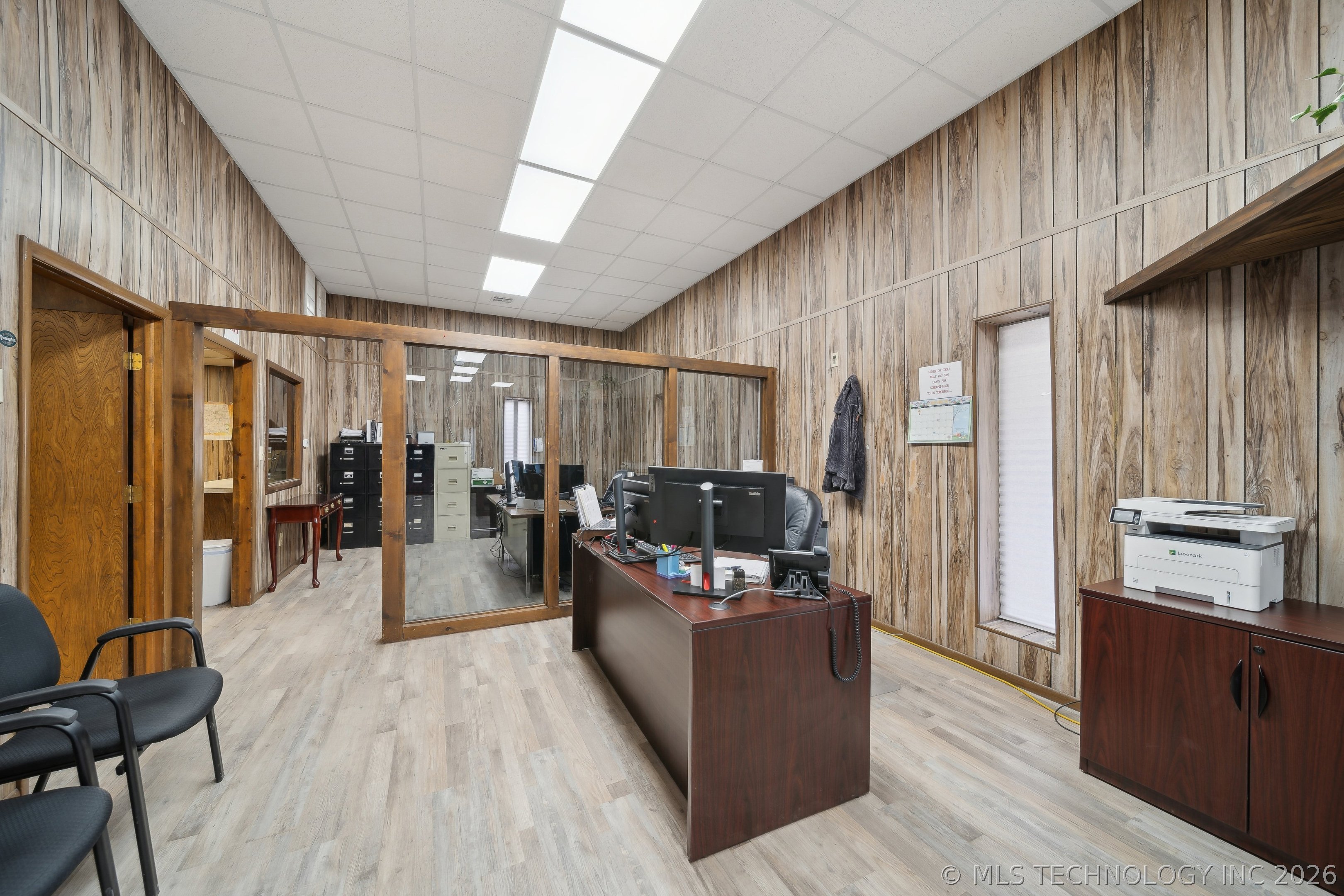 4201 N Wood Drive Property Photo 8