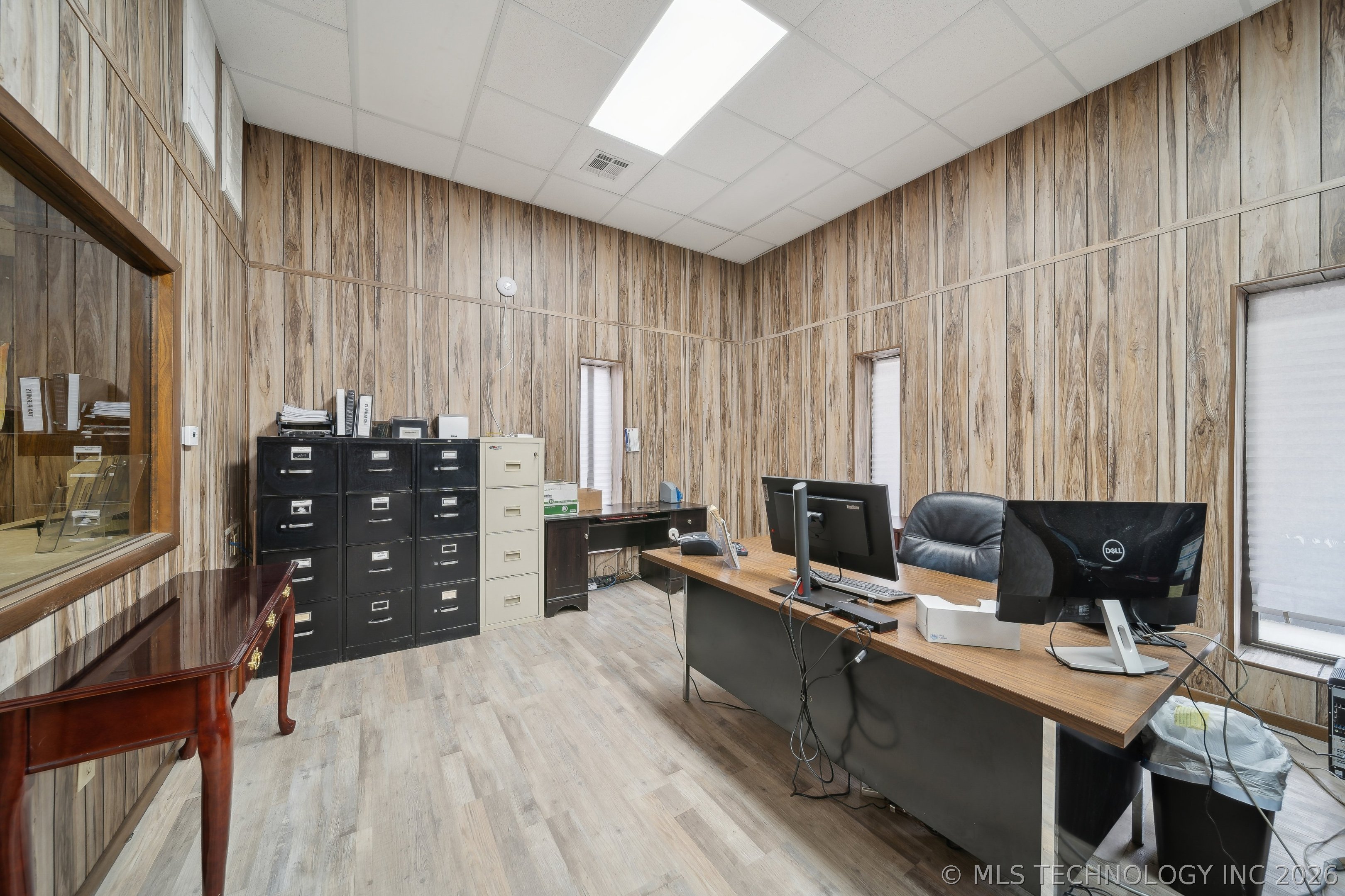 4201 N Wood Drive Property Photo 9