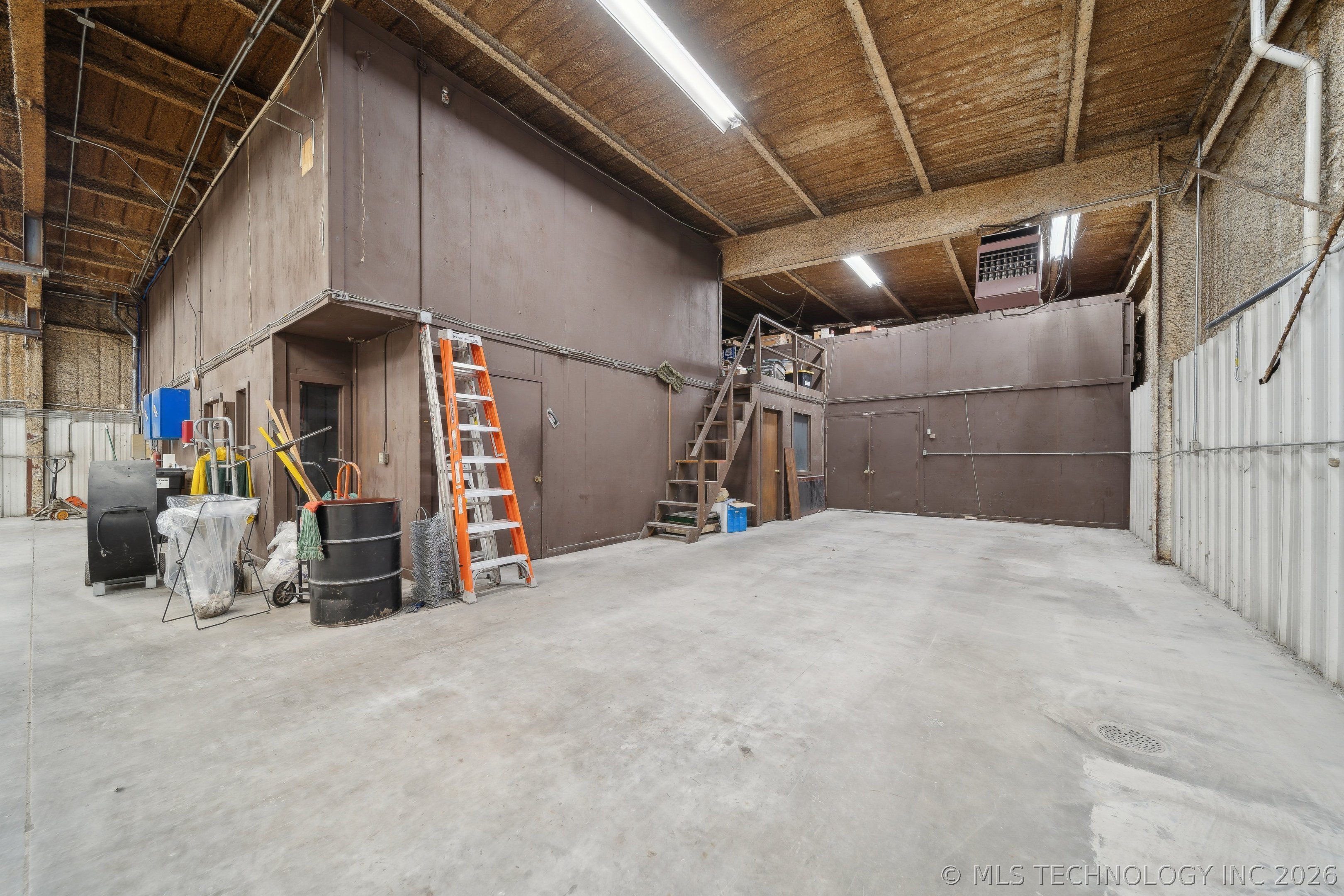 4201 N Wood Drive Property Photo 16