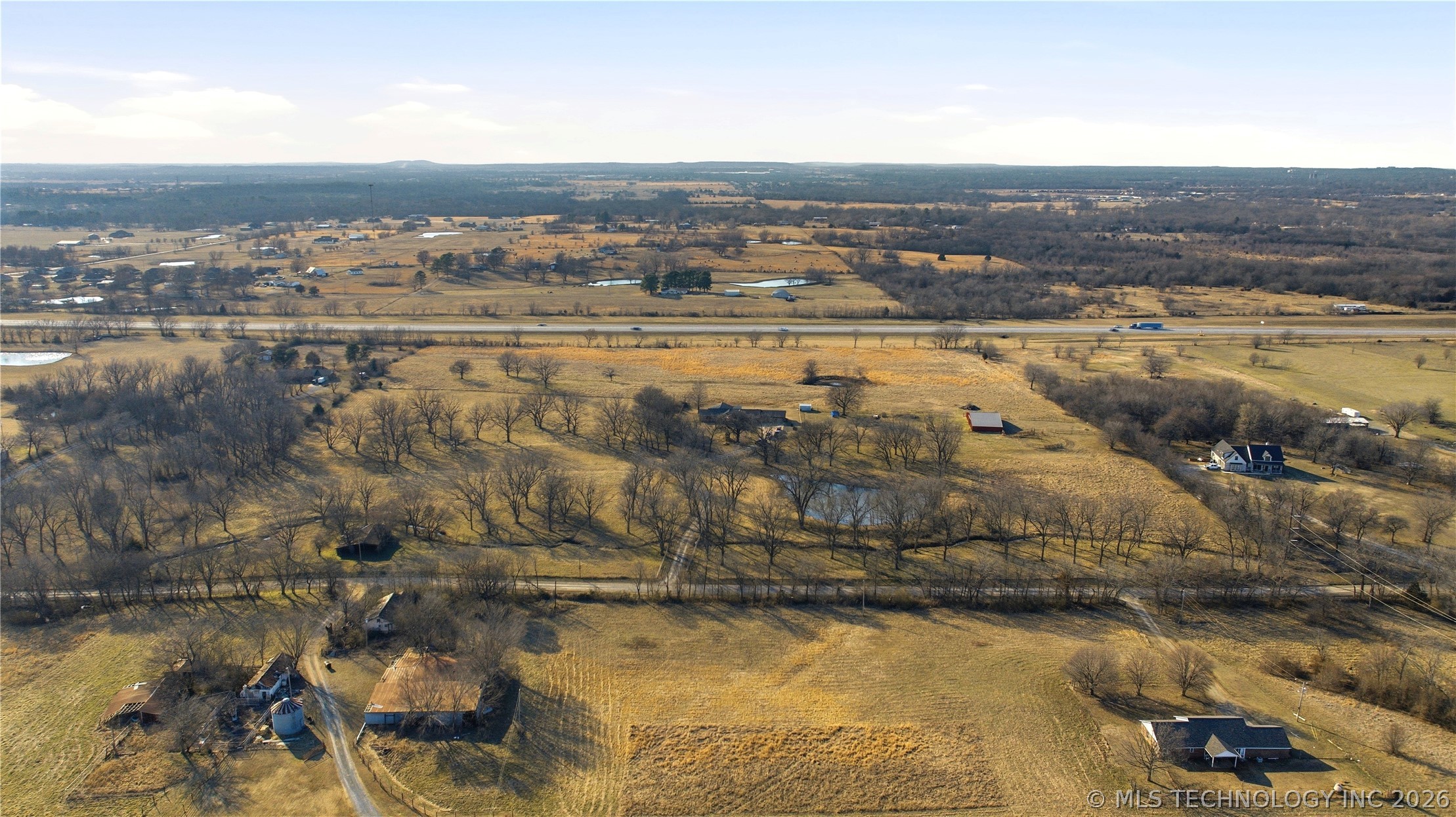 3811 S 45th E Property Photo 2