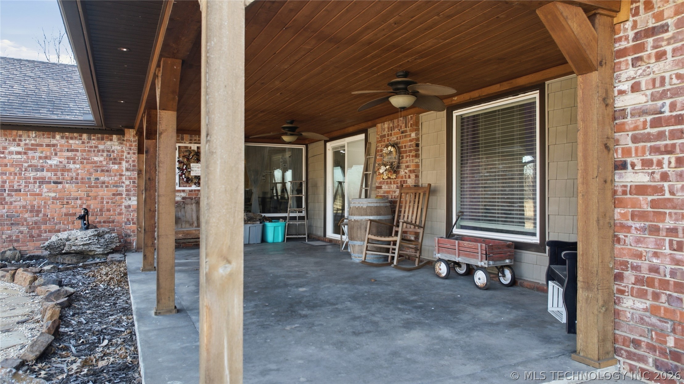 3811 S 45th E Property Photo 6