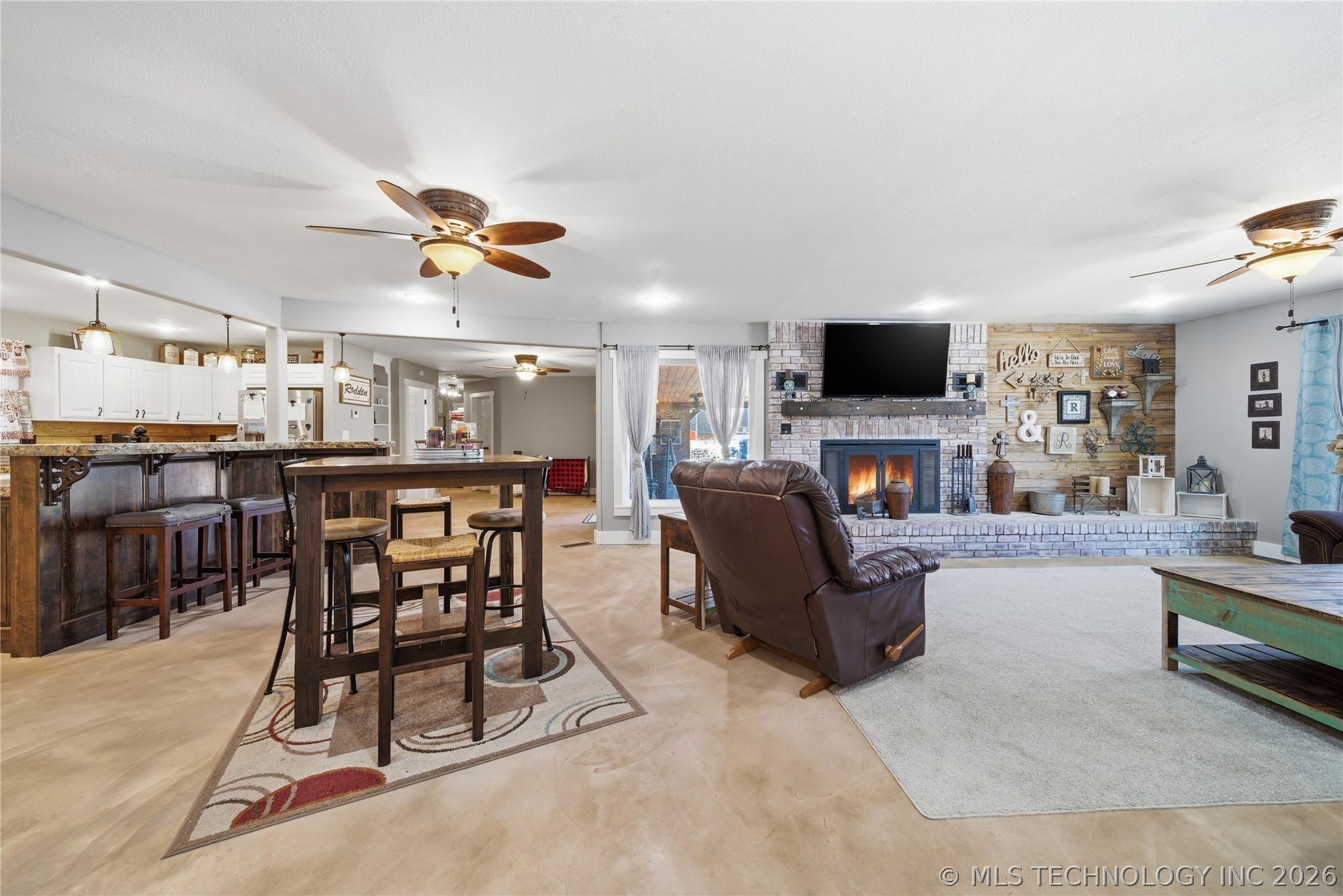 3811 S 45th E Property Photo 9