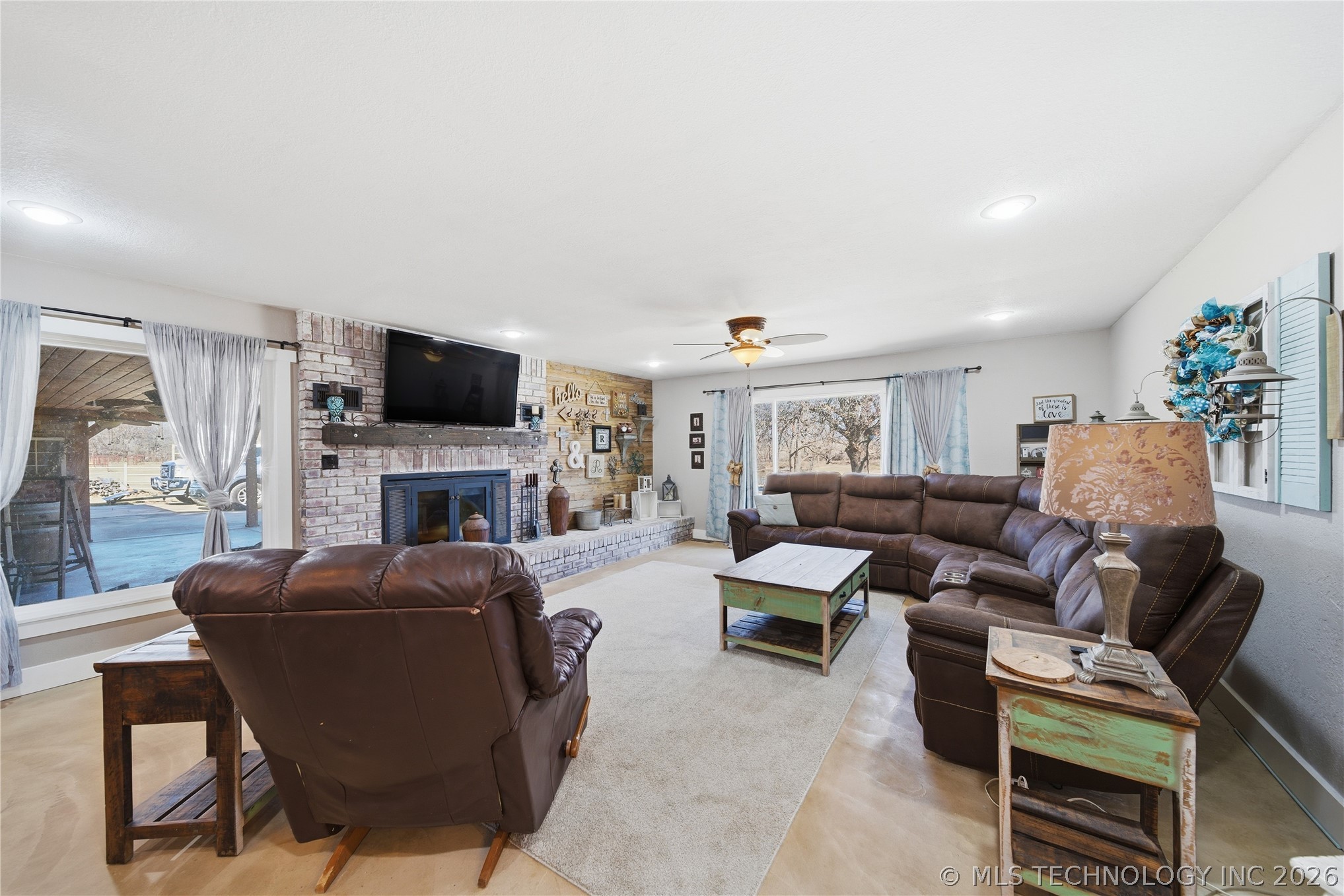 3811 S 45th E Property Photo 10