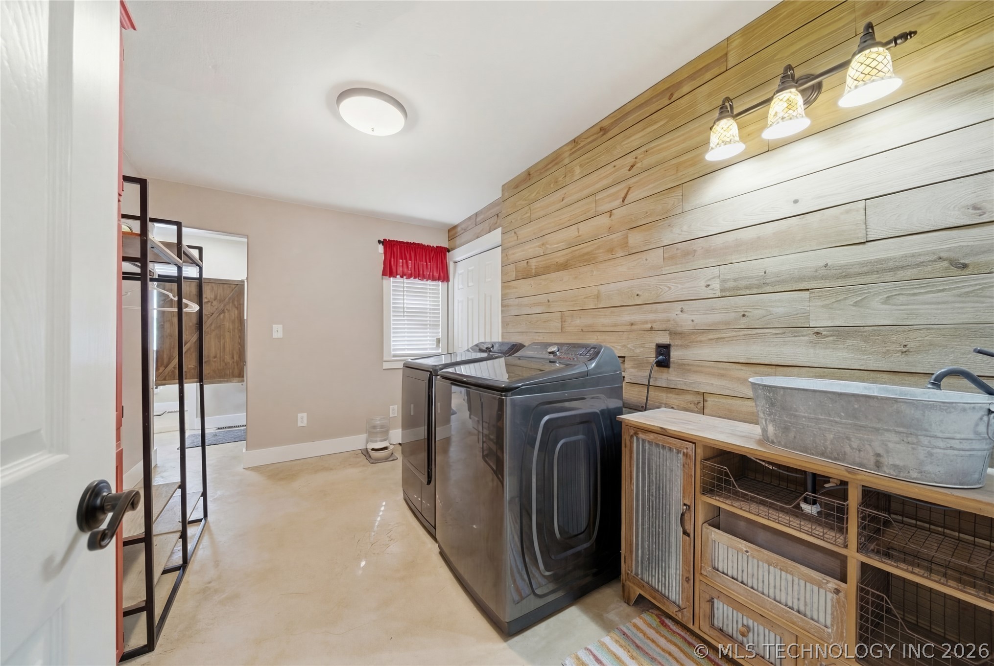 3811 S 45th E Property Photo 32