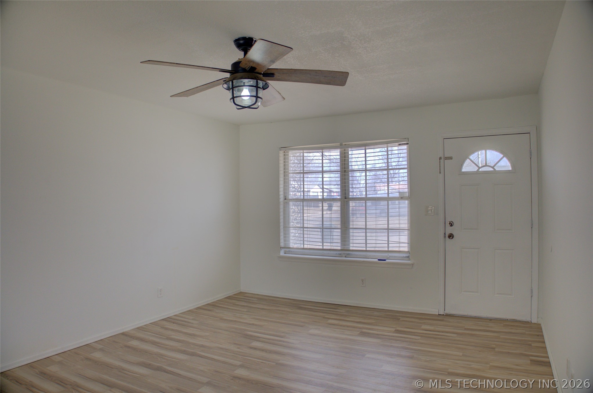 1405 N Lang Street Property Photo 3