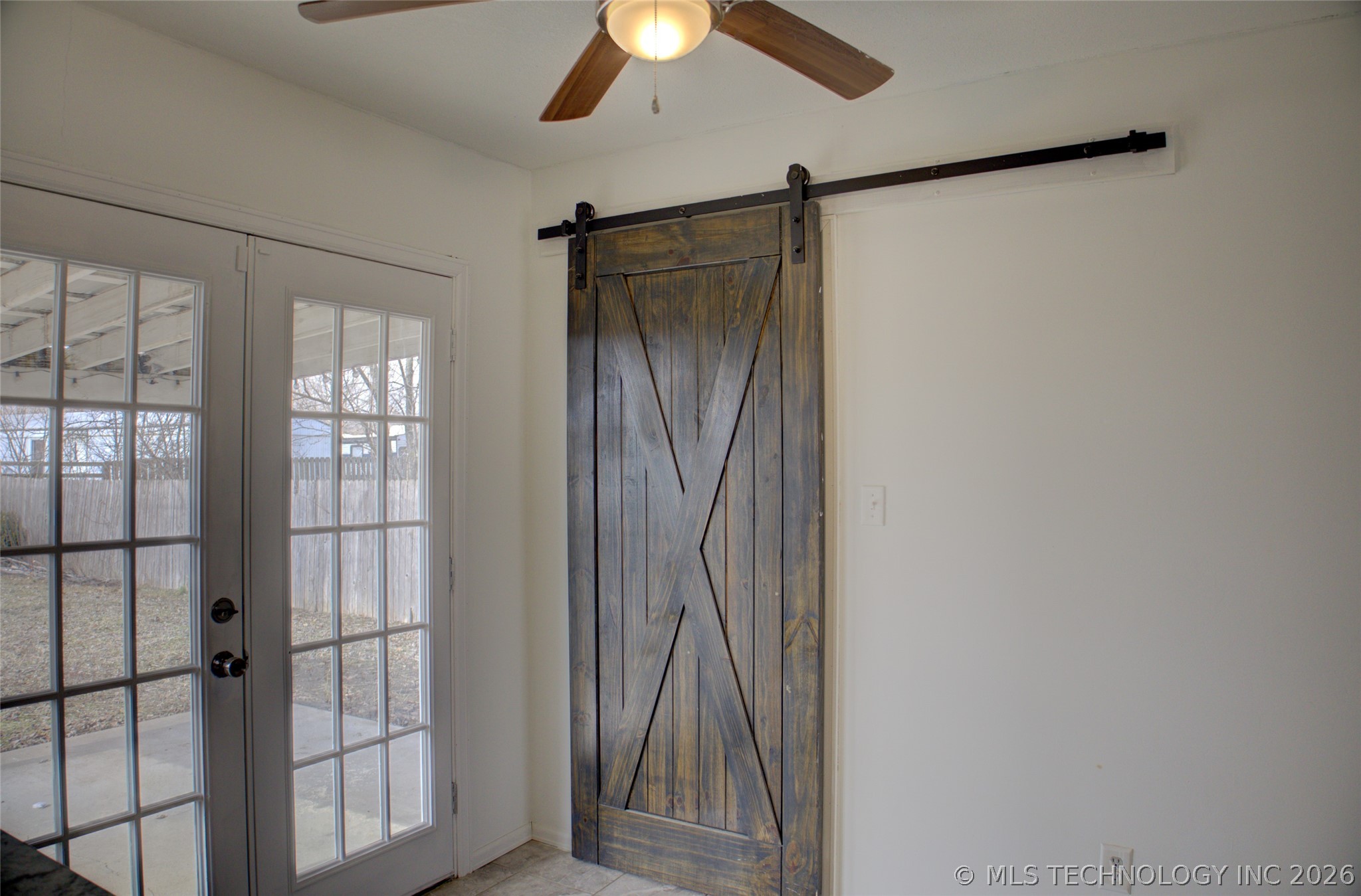 1405 N Lang Street Property Photo 7