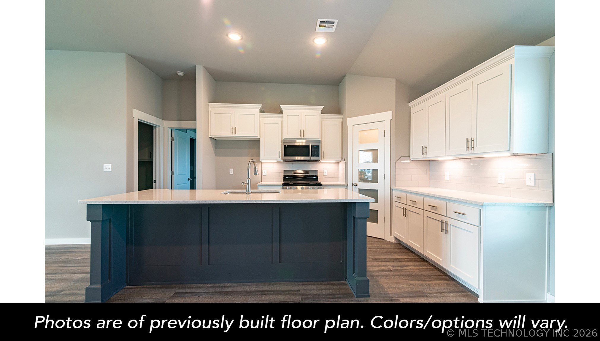 10945 S 271st East Avenue Property Photo 7