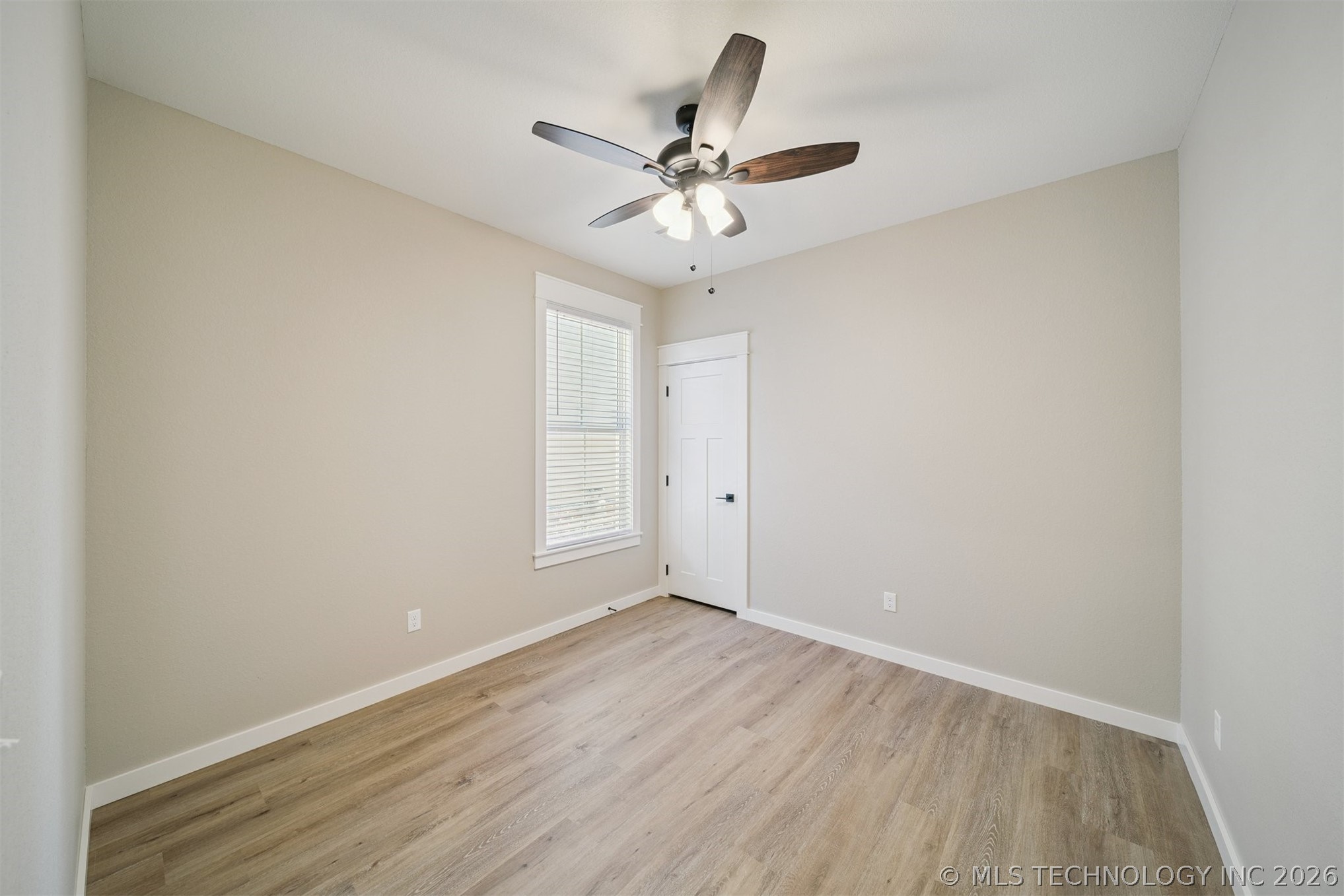 430 E Will Rogers Boulevard Property Photo 20