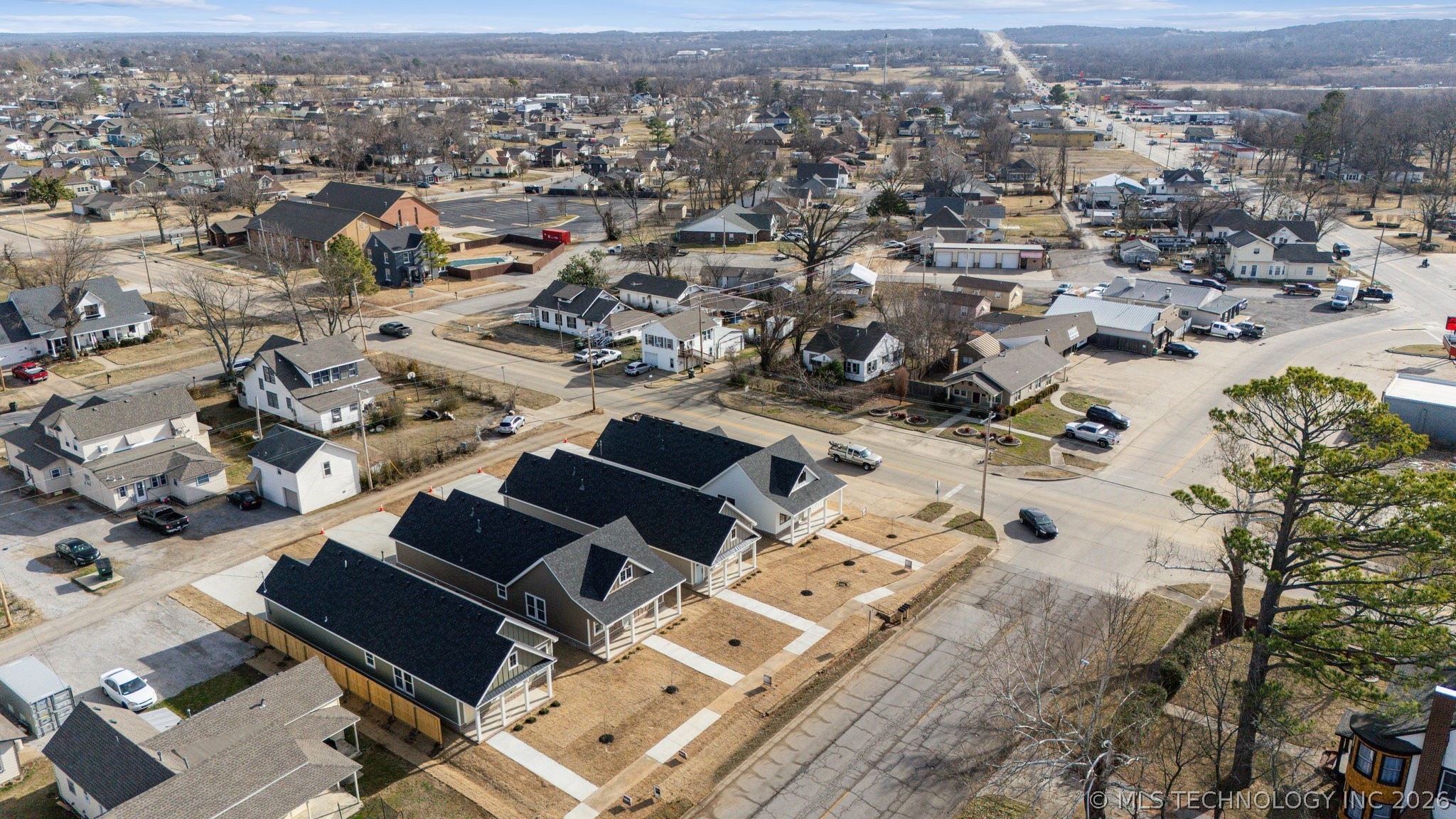 430 E Will Rogers Boulevard Property Photo 31