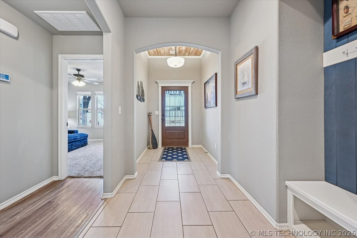 13324 S Poplar Street Property Photo 4