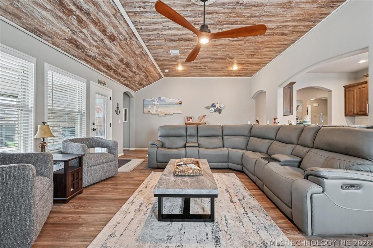 13324 S Poplar Street Property Photo 16