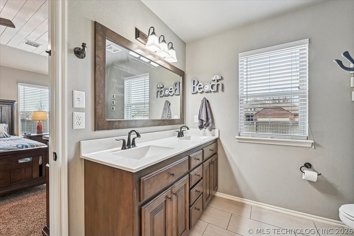 13324 S Poplar Street Property Photo 25