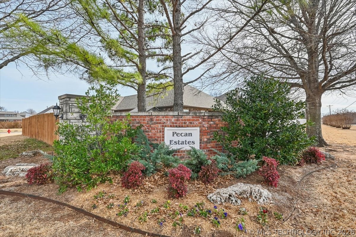 13324 S Poplar Street Property Photo 49