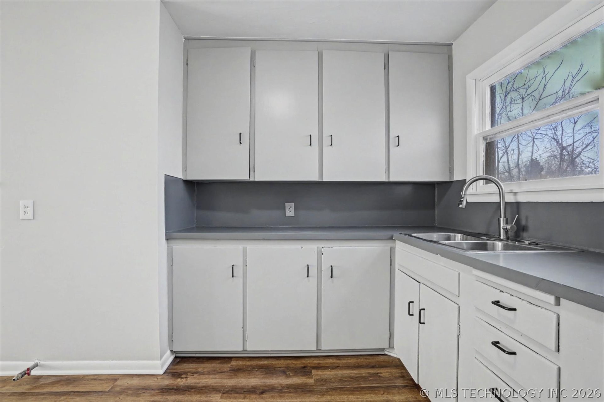 1032 N Canton Avenue Property Photo 11