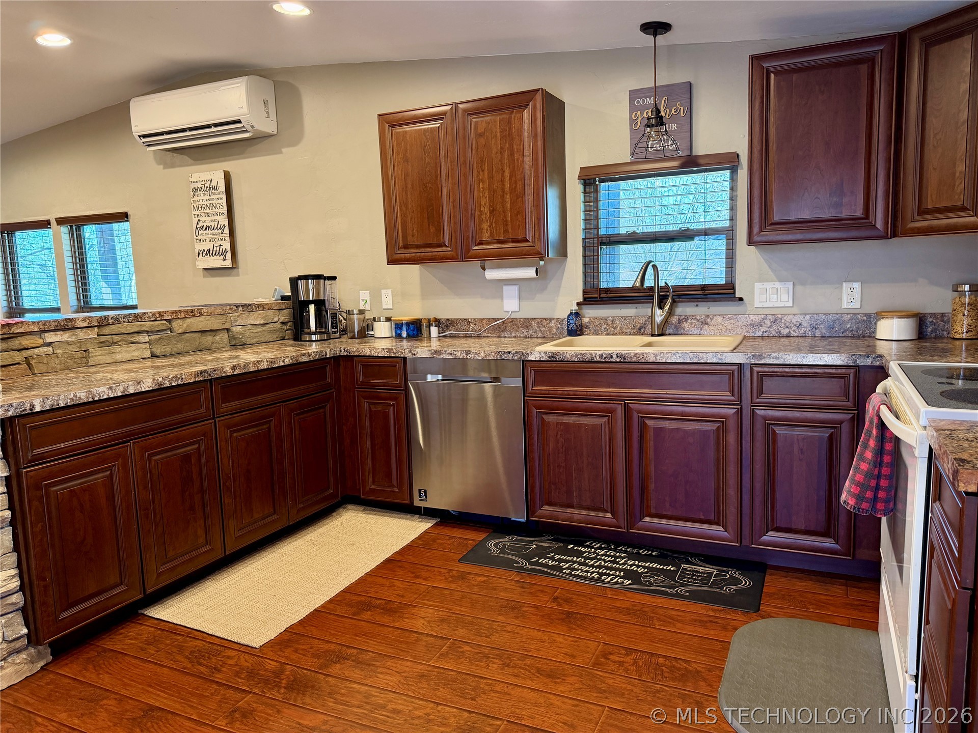 113983 S 4281 Road Property Photo 12