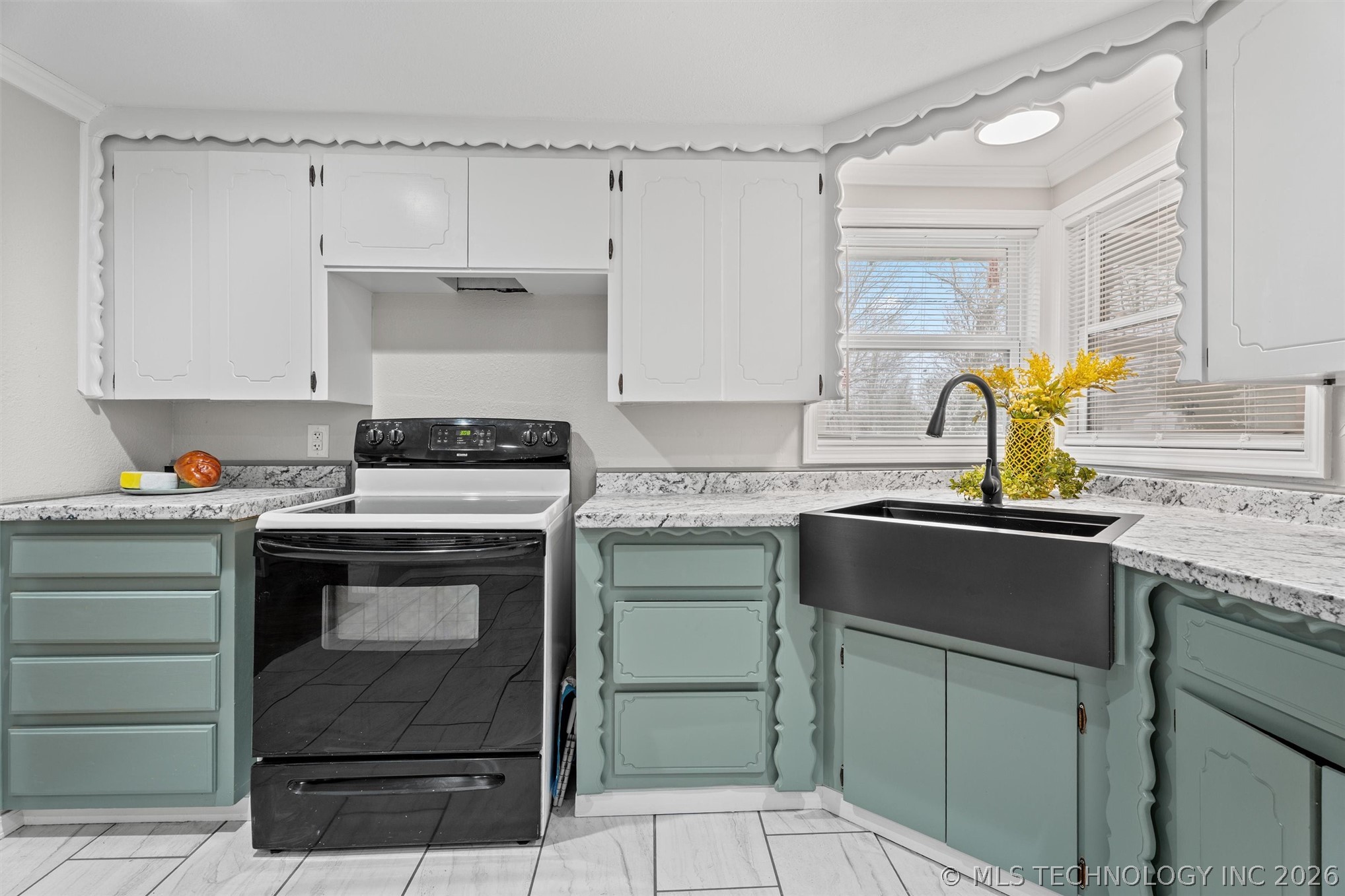 320 Nw Margarite Avenue Property Photo 13