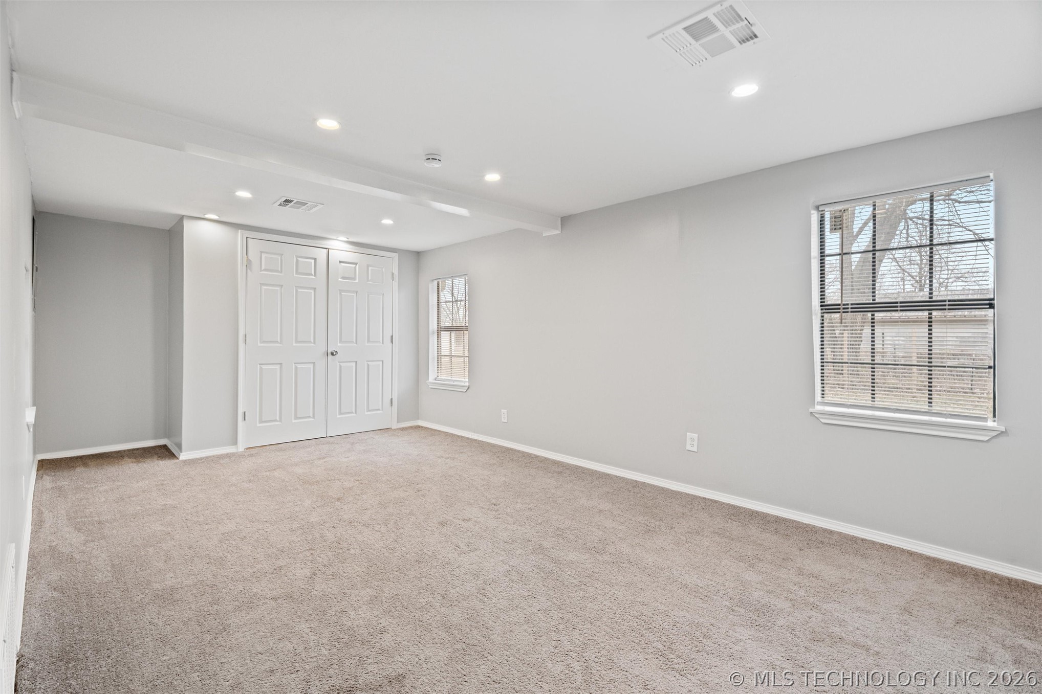 320 Nw Margarite Avenue Property Photo 17