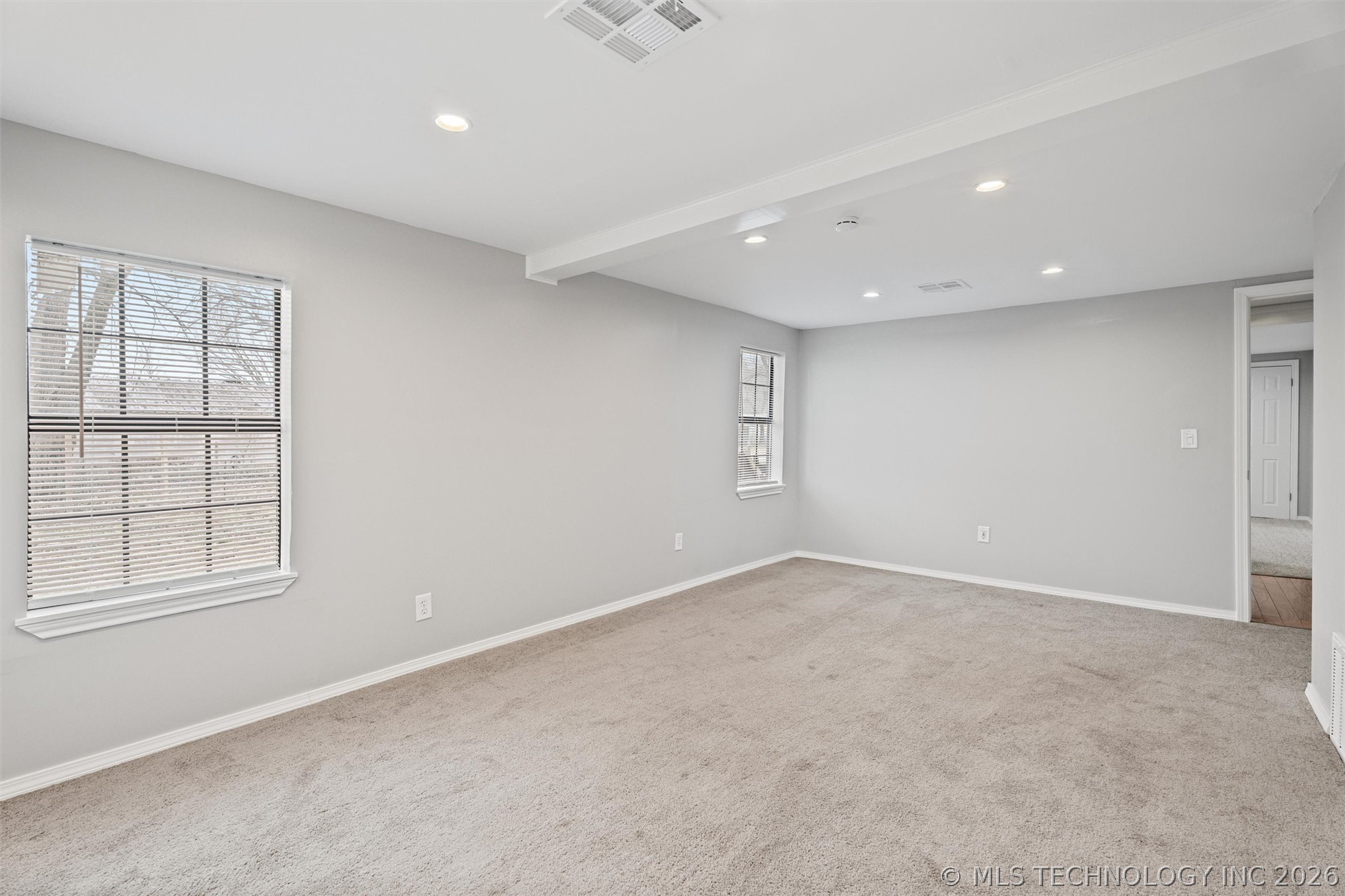 320 Nw Margarite Avenue Property Photo 19