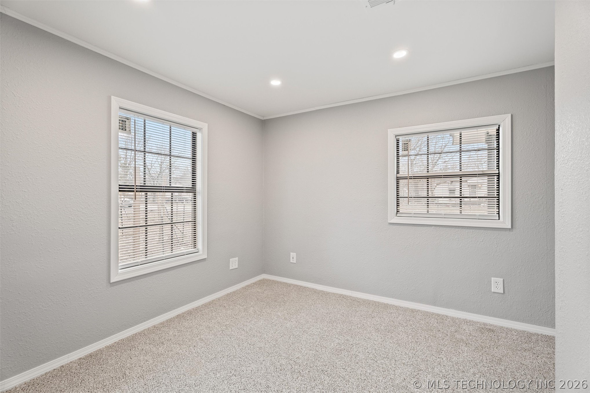 320 Nw Margarite Avenue Property Photo 24