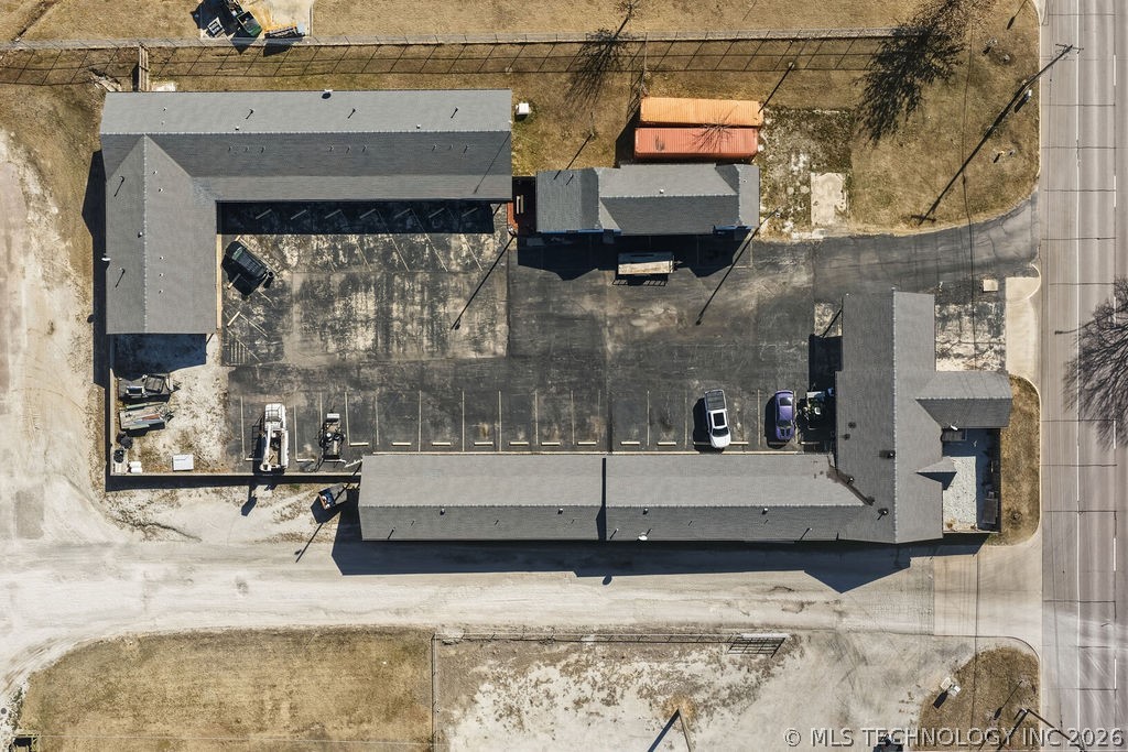 1900 N Broadway Property Photo 3