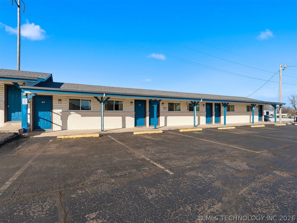 1900 N Broadway Property Photo 10