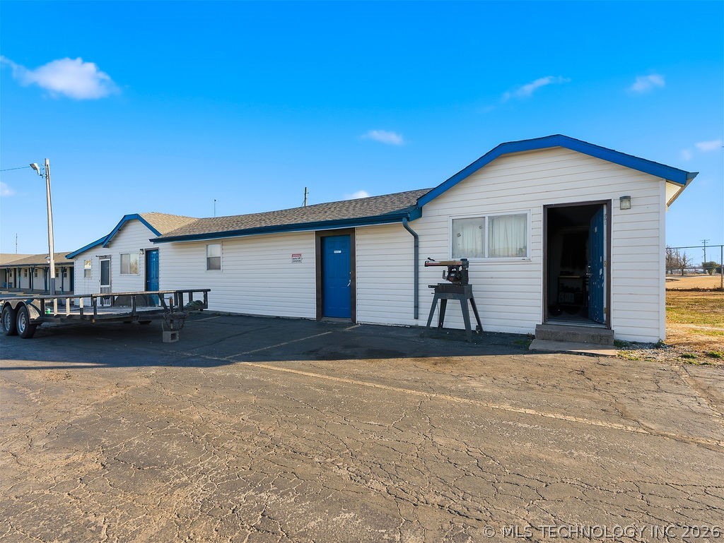 1900 N Broadway Property Photo 12