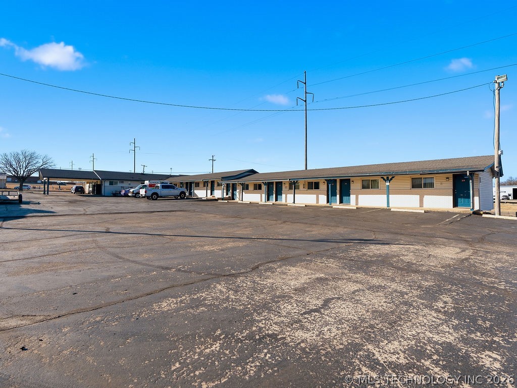 1900 N Broadway Property Photo 13