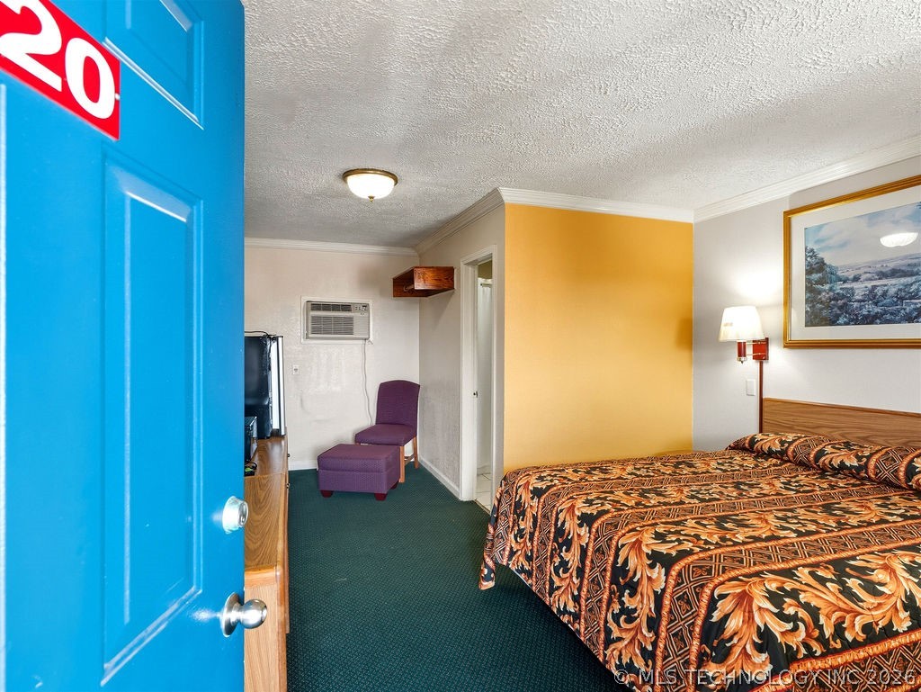 1900 N Broadway Property Photo 14