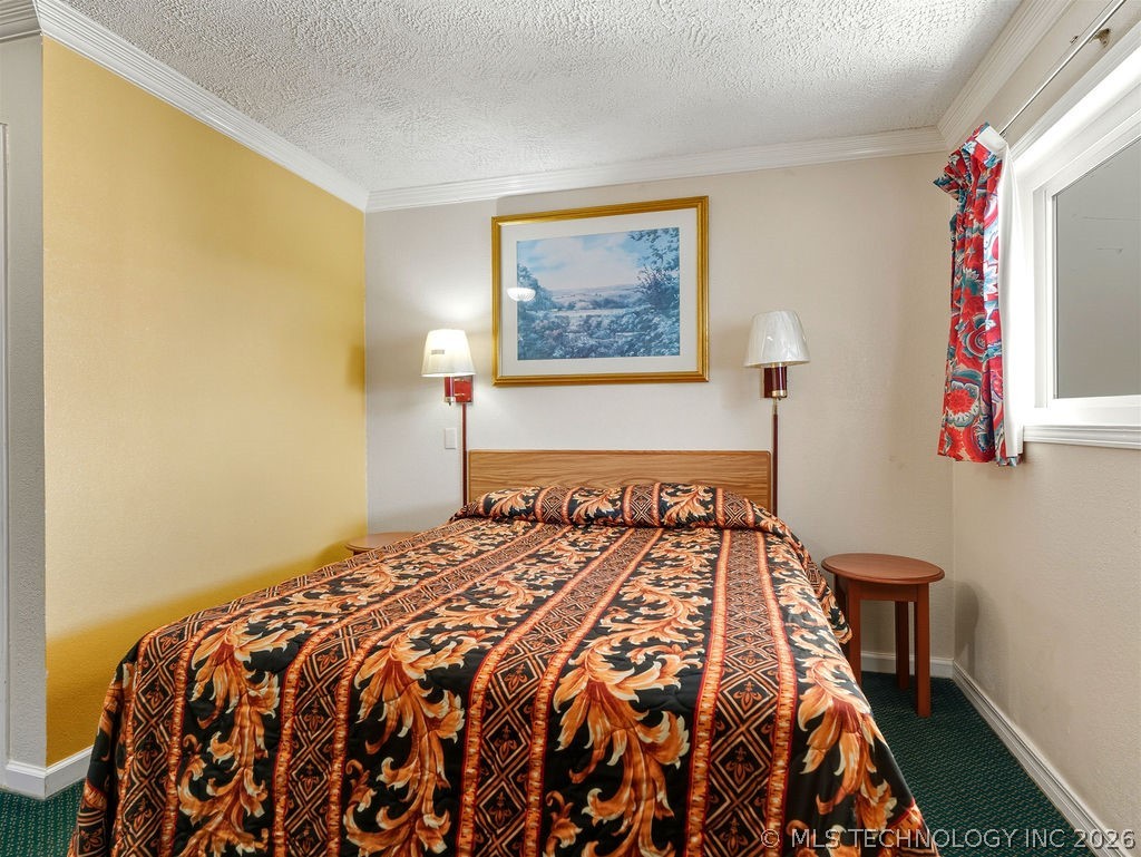 1900 N Broadway Property Photo 16