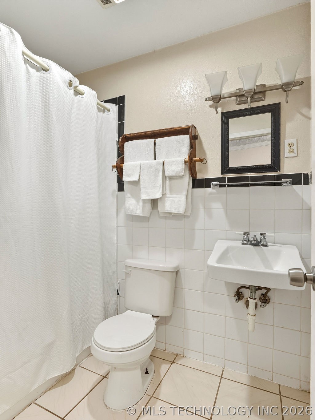 1900 N Broadway Property Photo 20