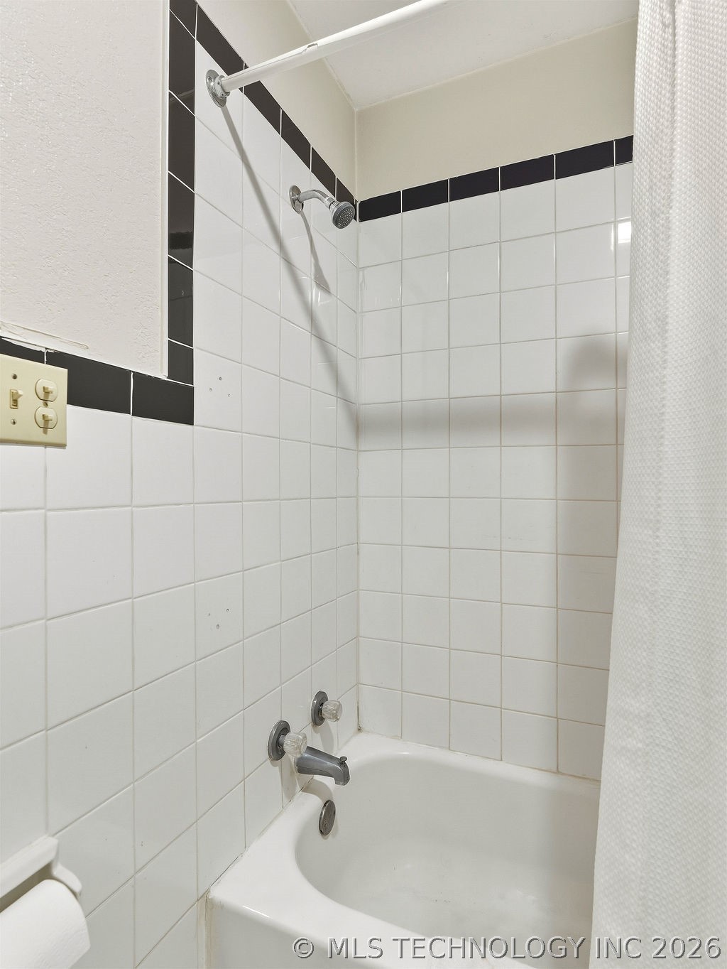 1900 N Broadway Property Photo 21