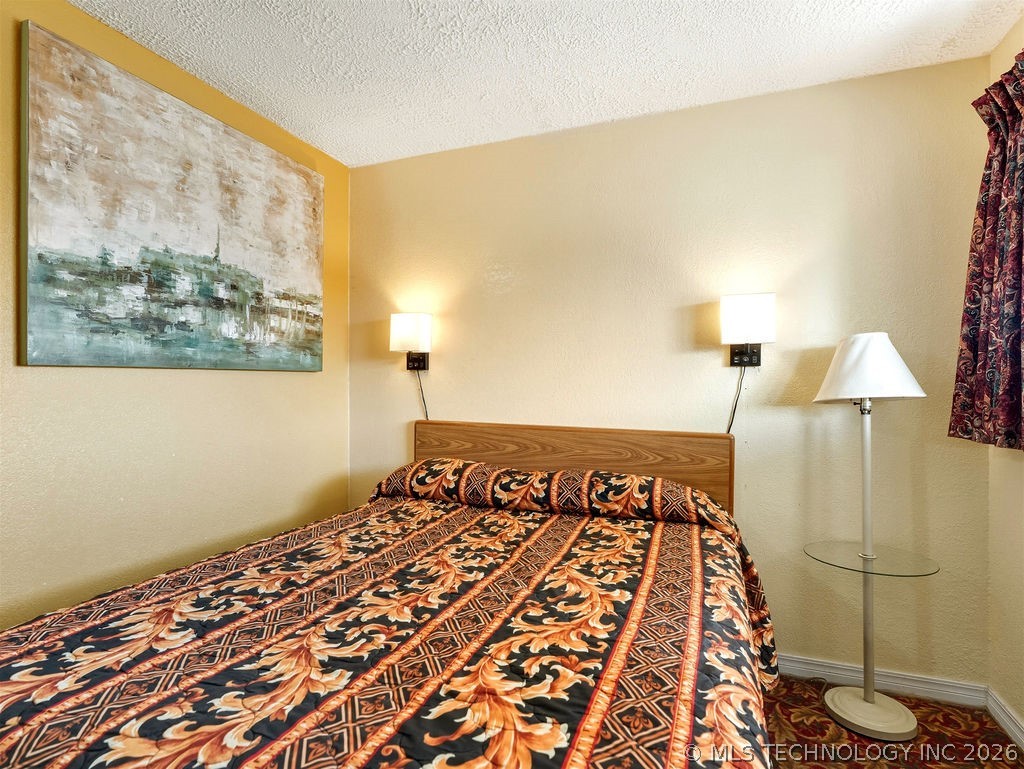 1900 N Broadway Property Photo 24