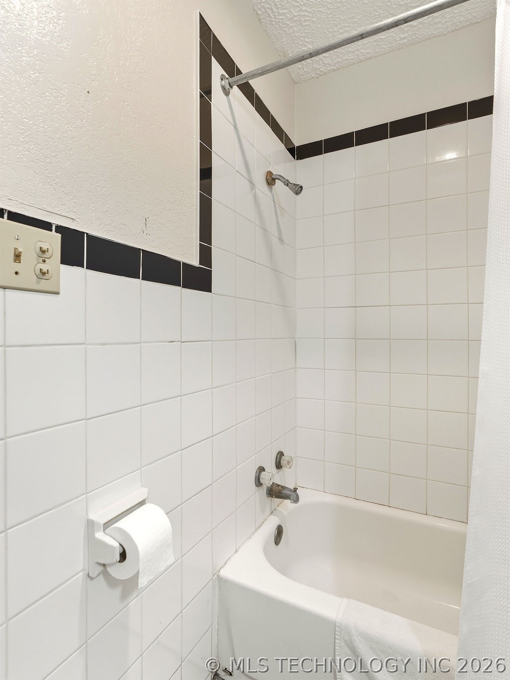 1900 N Broadway Property Photo 28