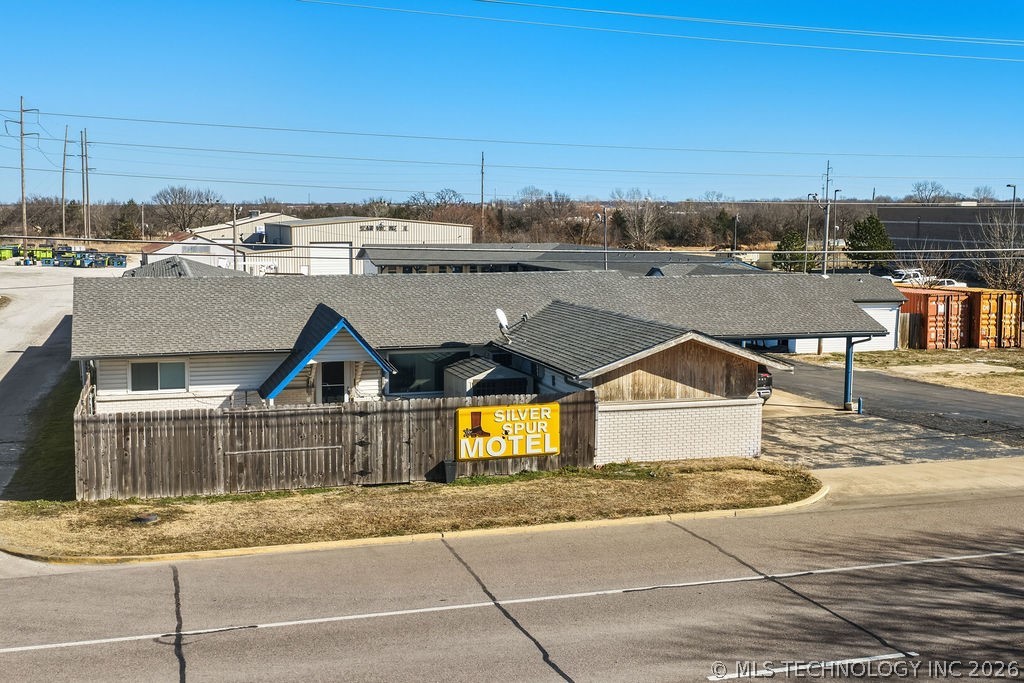 1900 N Broadway Property Photo 41