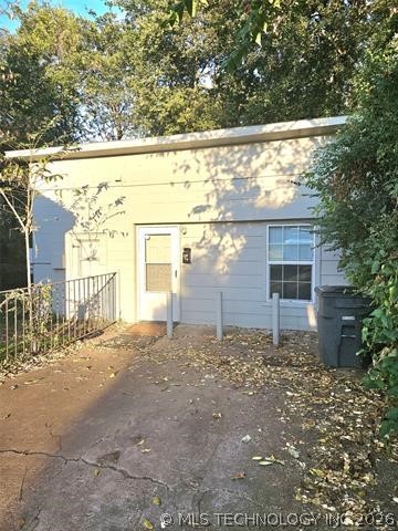 713 S Yale Avenue 1/2 Property Photo 1