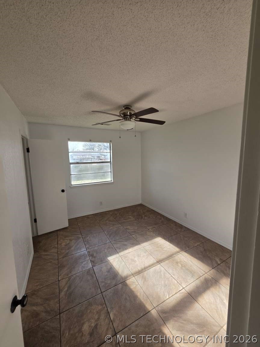 1628 S Redbud Place Property Photo 5