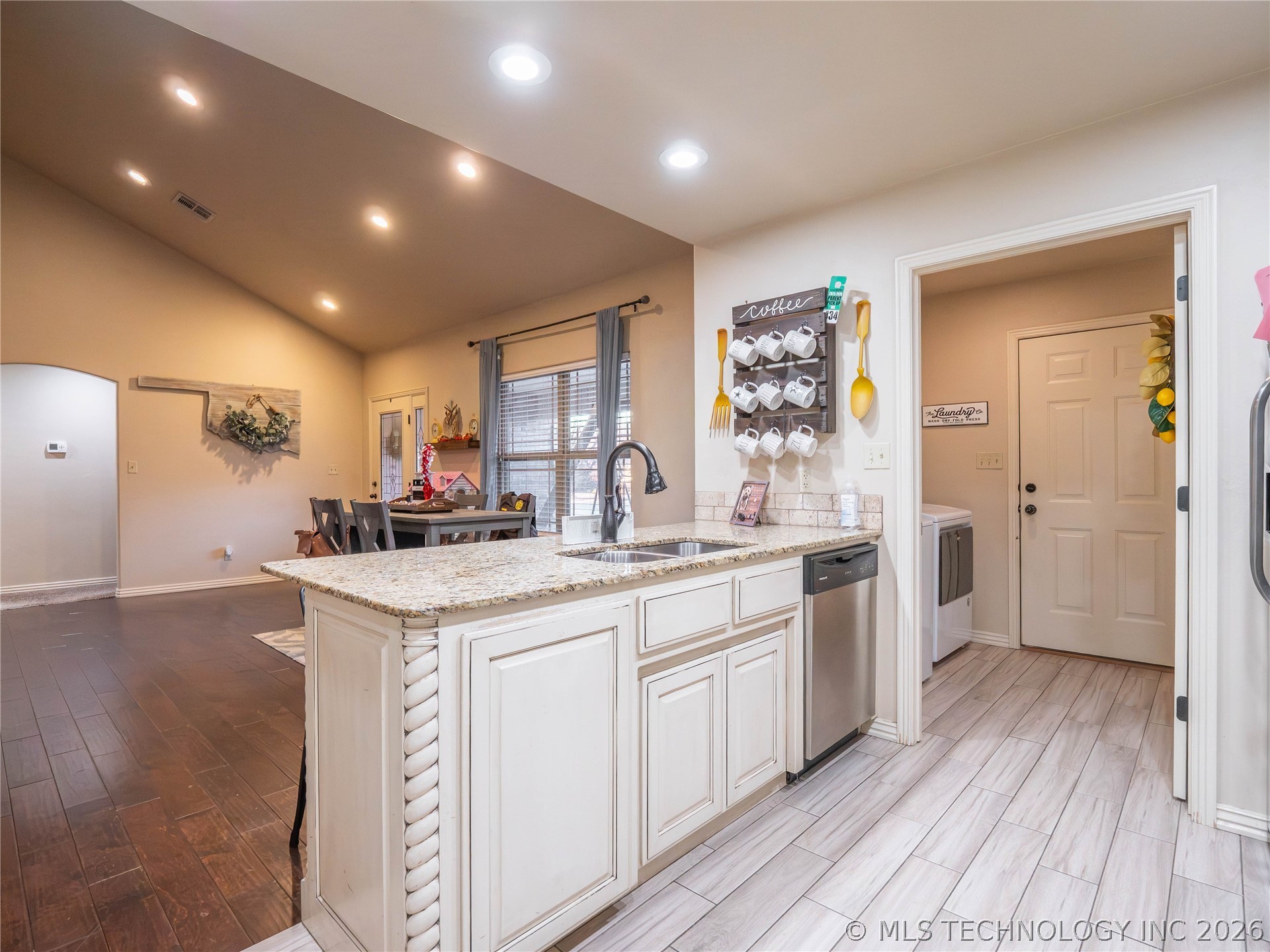 1404 Monarch Drive Property Photo 5