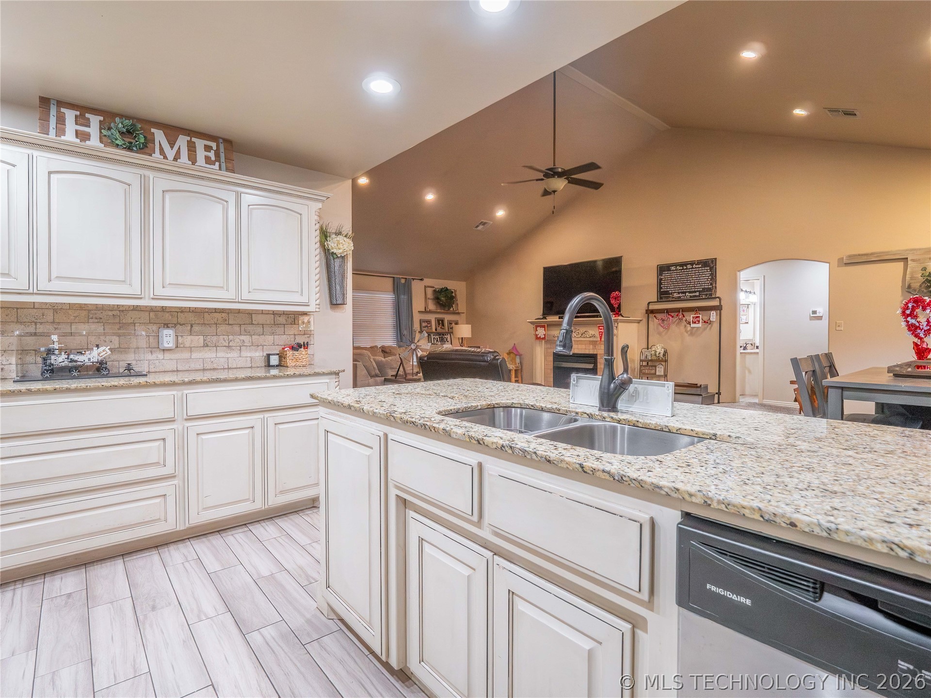 1404 Monarch Drive Property Photo 6