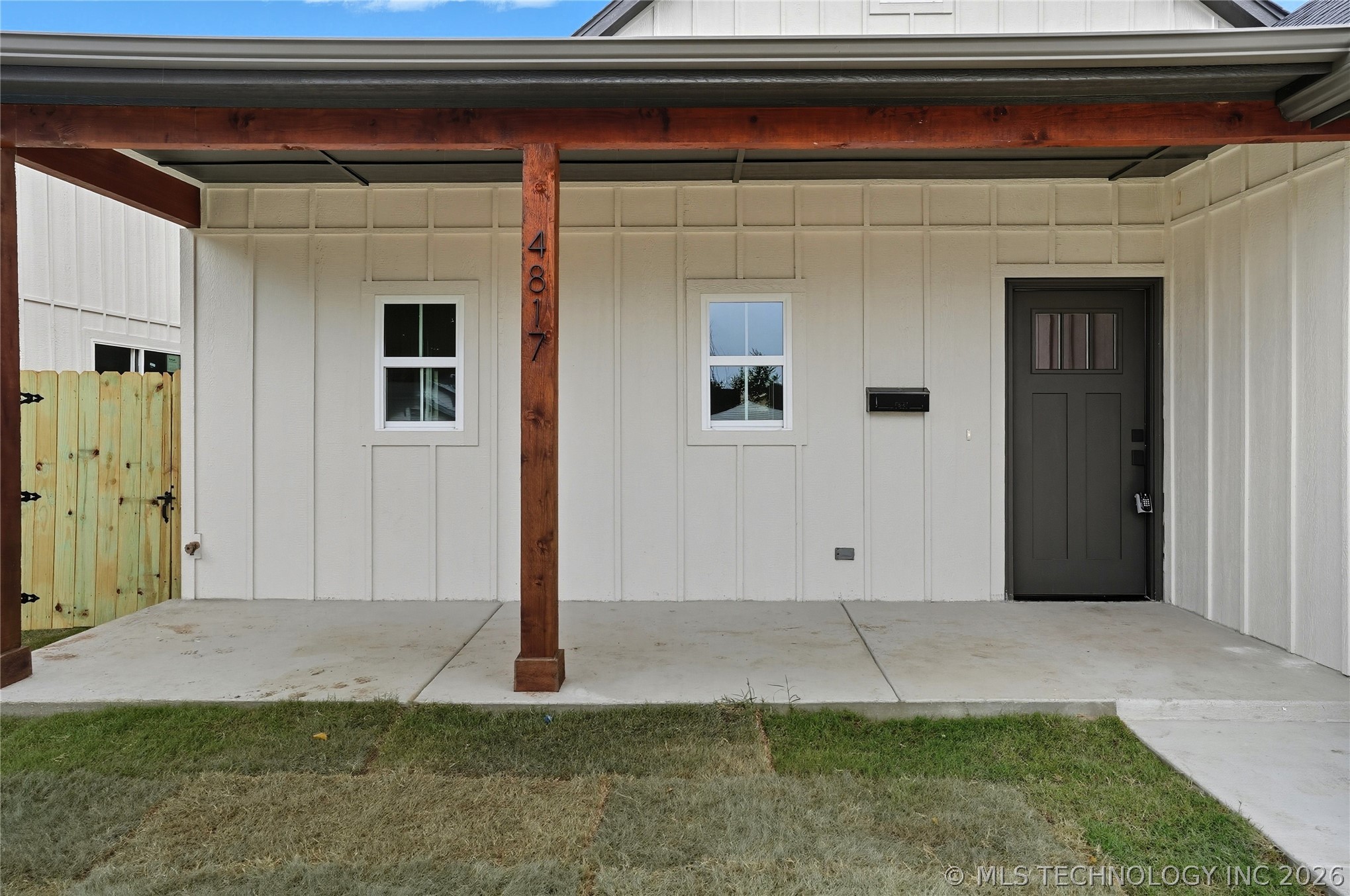 4606 S 27th West Avenue Property Photo 3