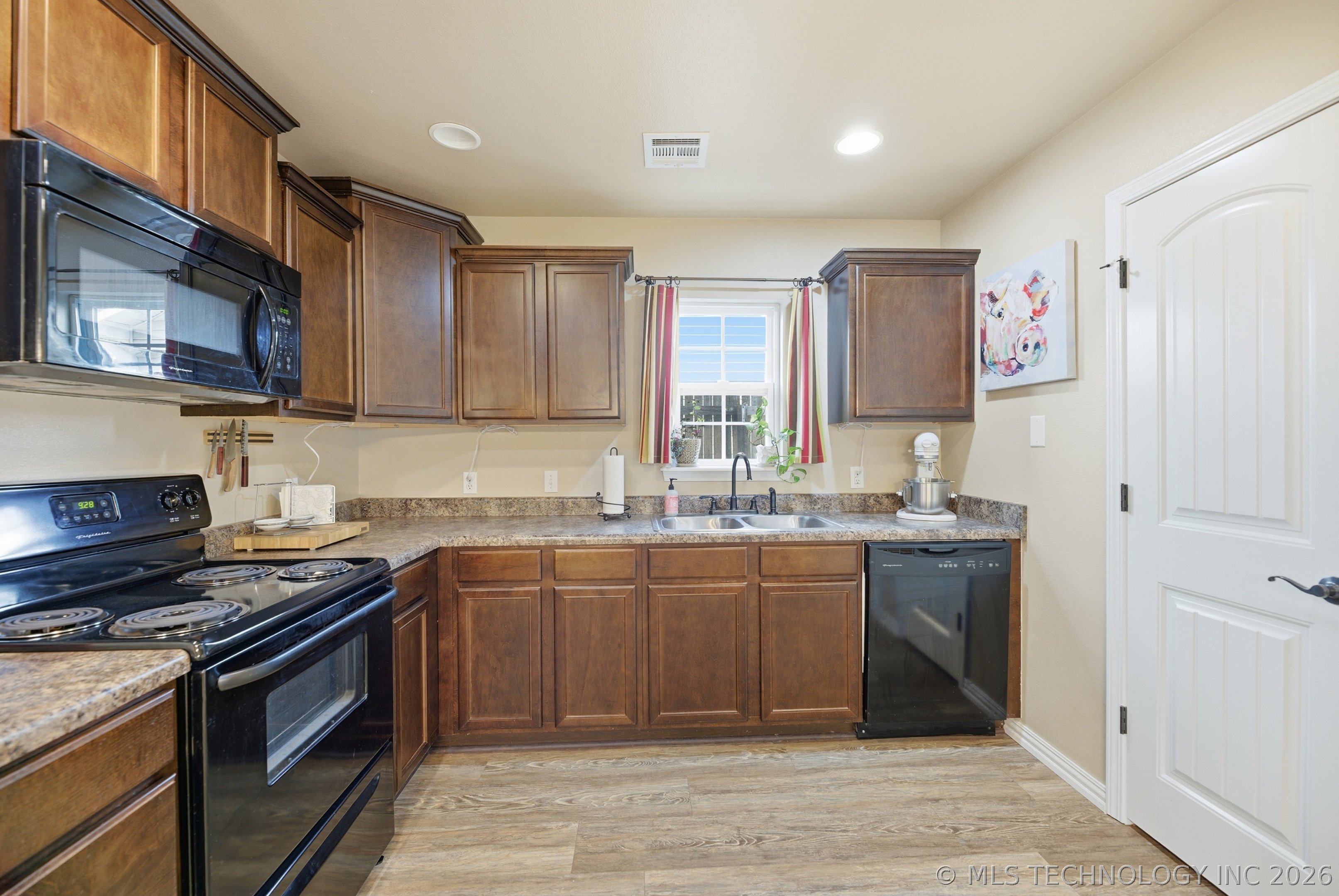 14650 S Toledo Place Property Photo 11