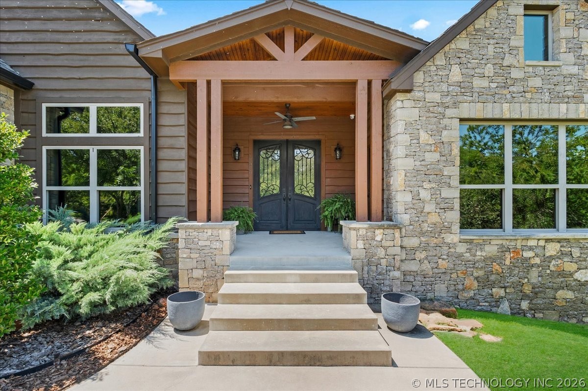 12636 S 13th Place Property Photo 3