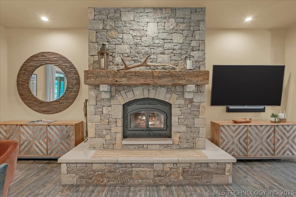 12636 S 13th Place Property Photo 9