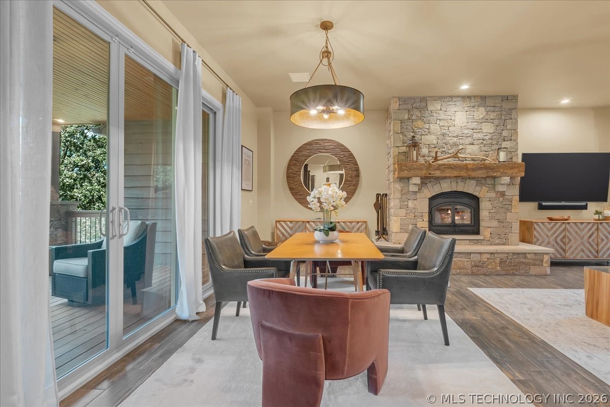 12636 S 13th Place Property Photo 11