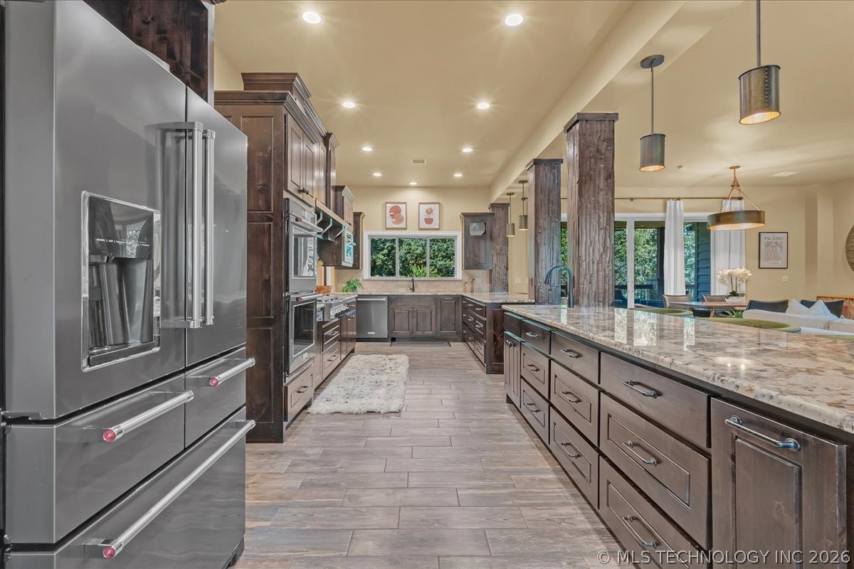 12636 S 13th Place Property Photo 16