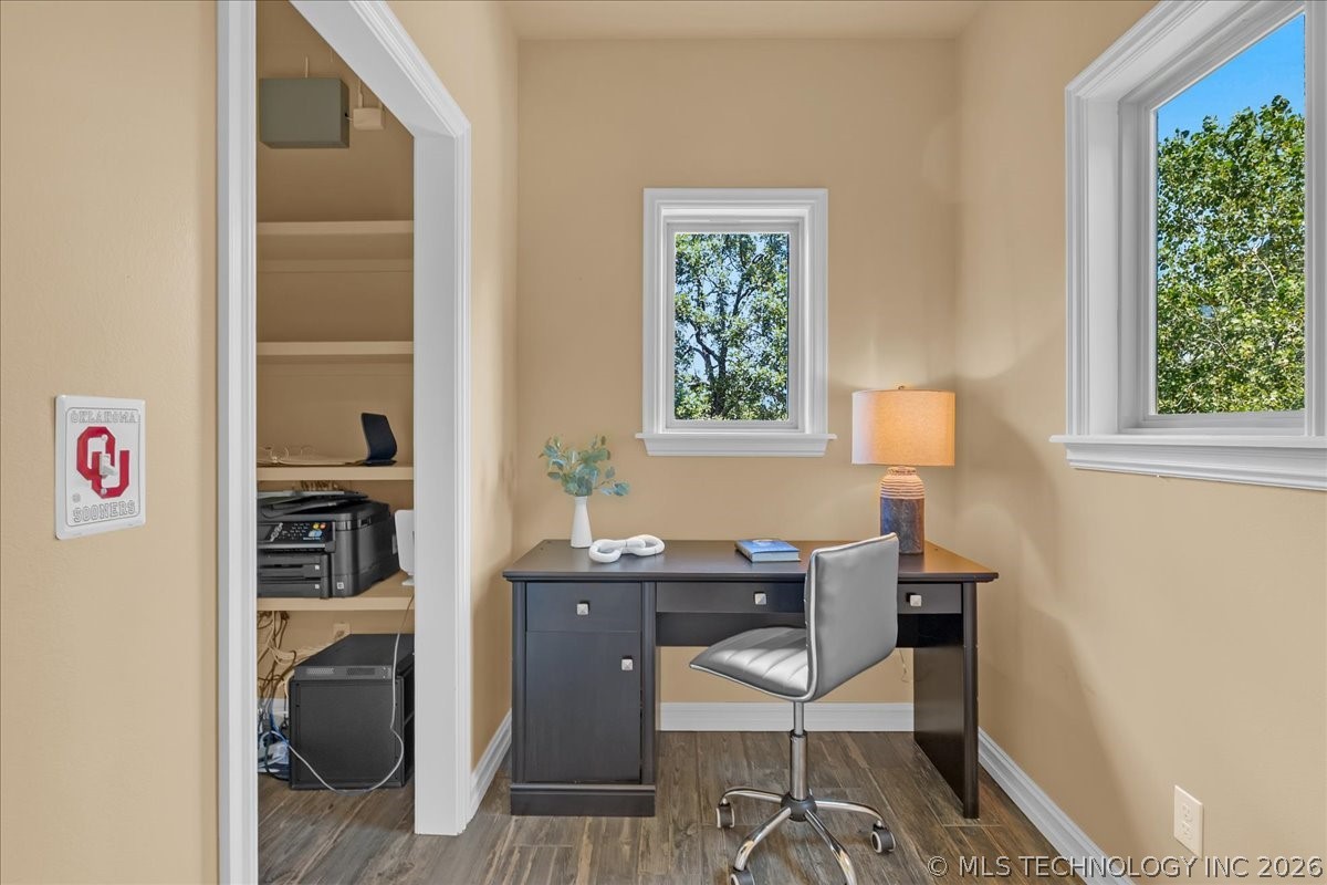 12636 S 13th Place Property Photo 30