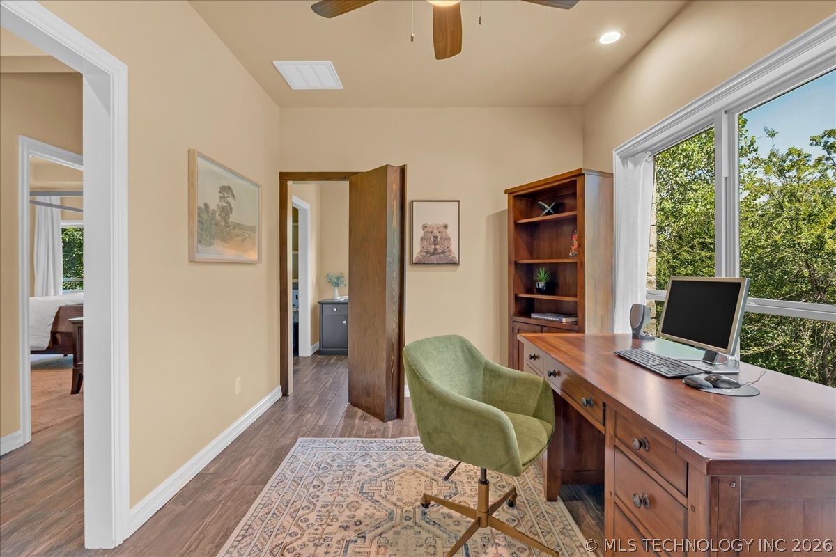 12636 S 13th Place Property Photo 31